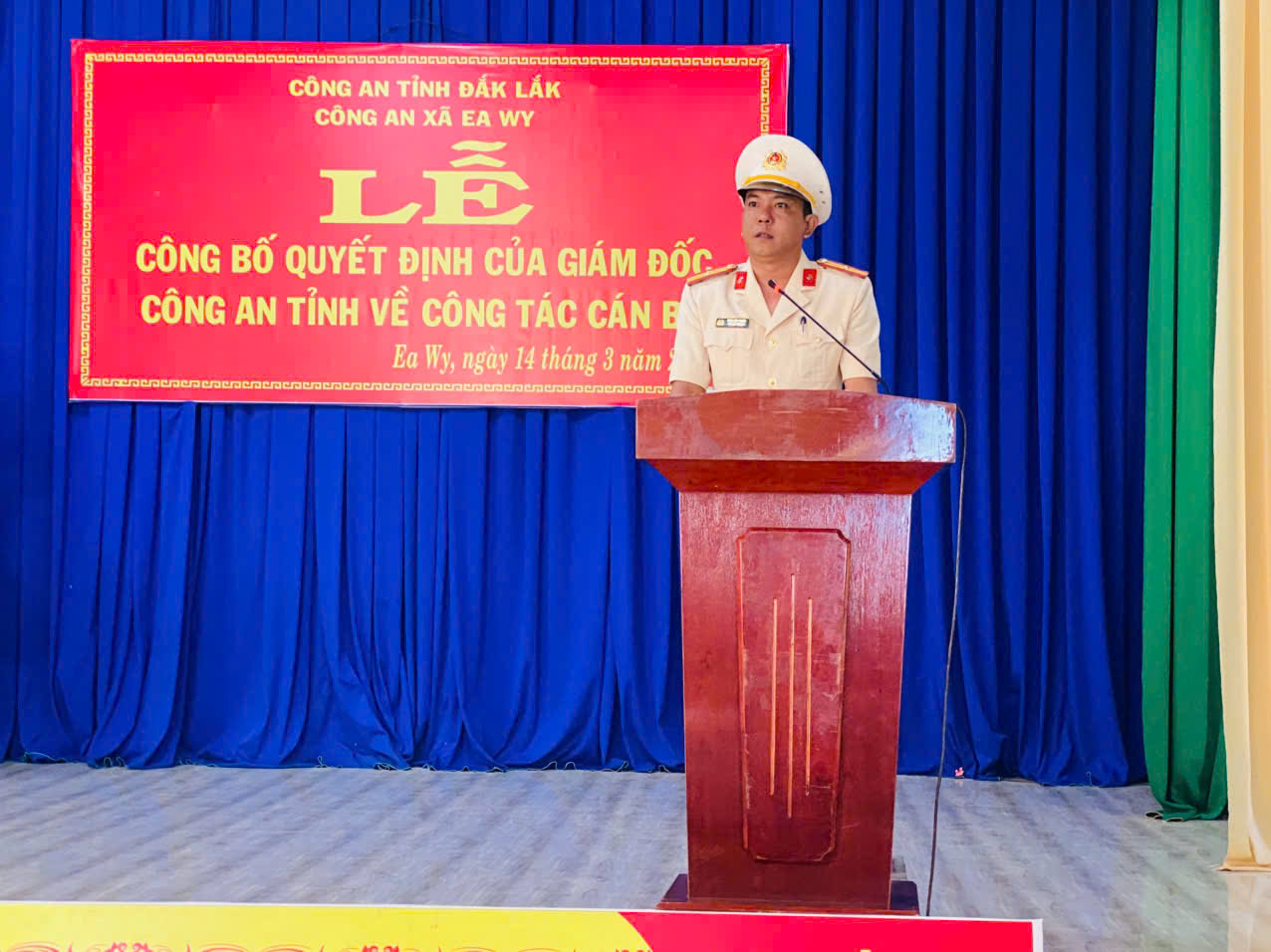 ĐẠI DIỆN